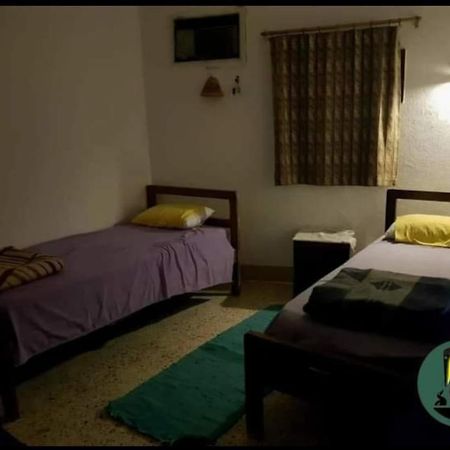 Hostel Sebaii Camp السباعى كامب شاطئ الترابين بجوار ويت بالس Nuweiba` Exterior foto
