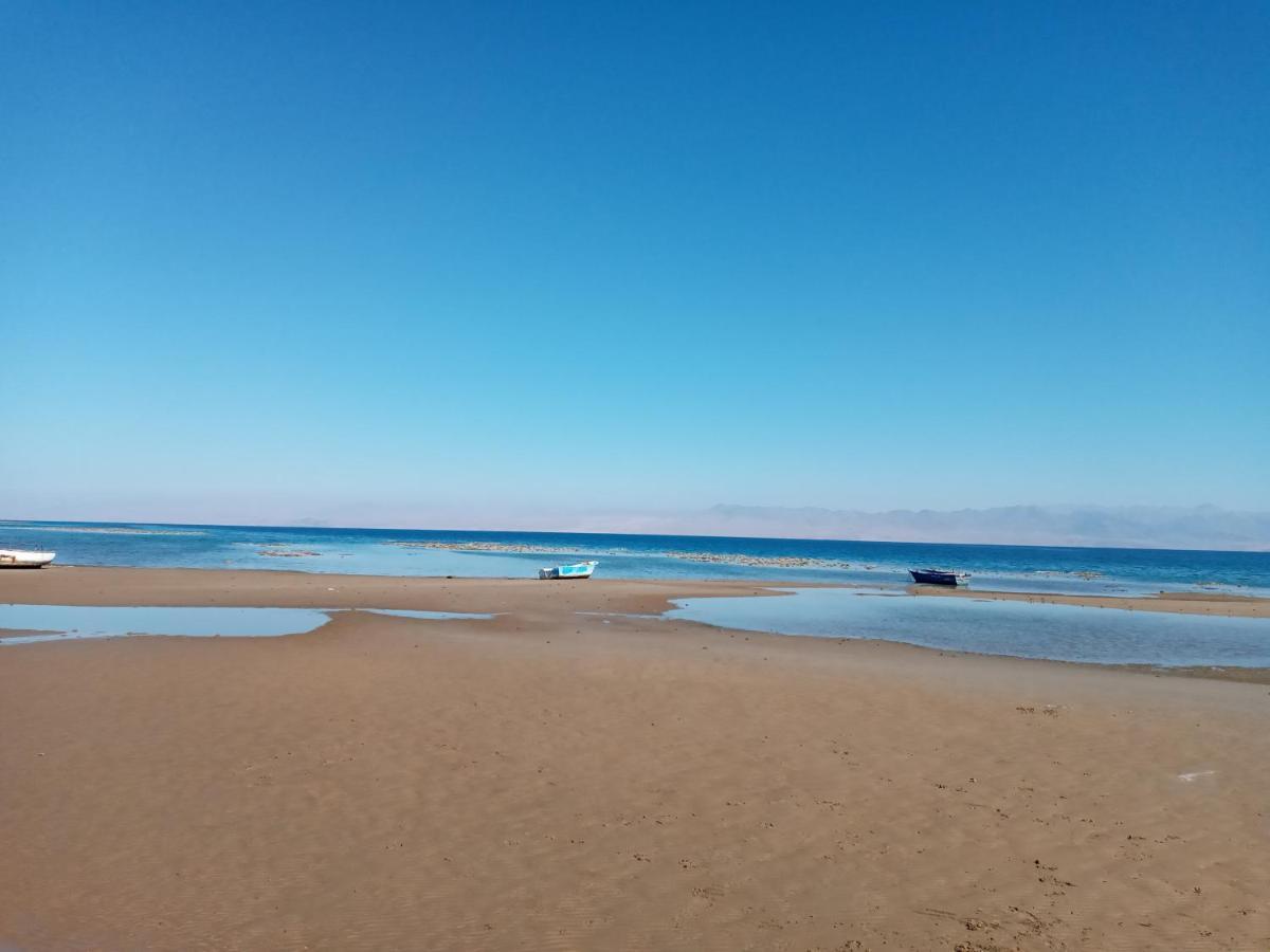 Hostel Sebaii Camp السباعى كامب شاطئ الترابين بجوار ويت بالس Nuweiba` Exterior foto